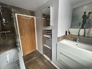 Photo 18- click for photo gallery